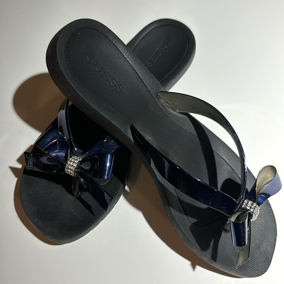 Guess Flip Flop Sandals Navy Strap Bow with Rhinestone Size 7 - Picture 2 of 4